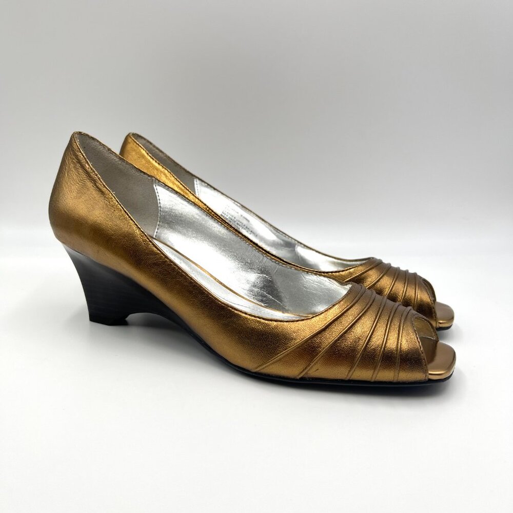 Naturalizer Womens Size 8 Bronze Metallic Leather Peep Toe Wedges Heels Shoes